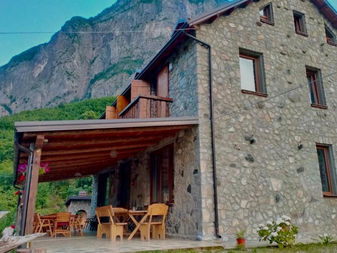 Guest House Aprripe Guri Firza Esterno foto