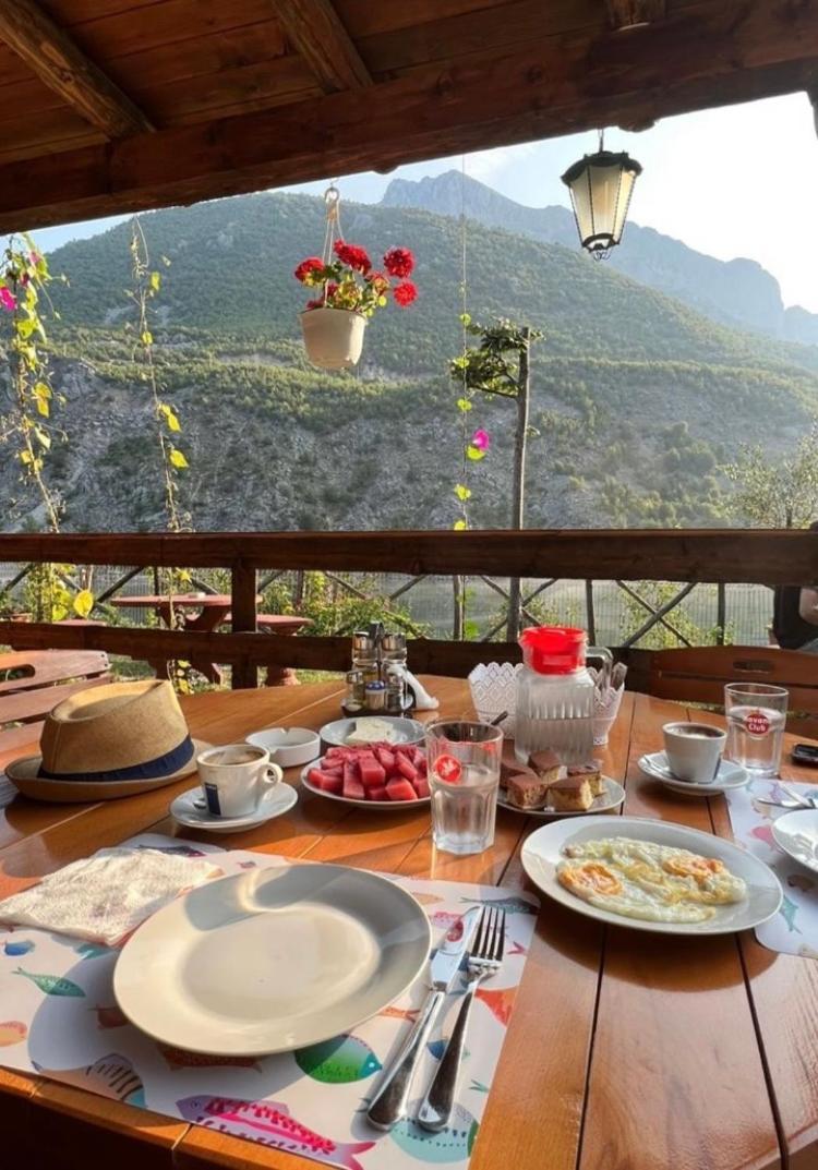 Guest House Aprripe Guri Firza Esterno foto
